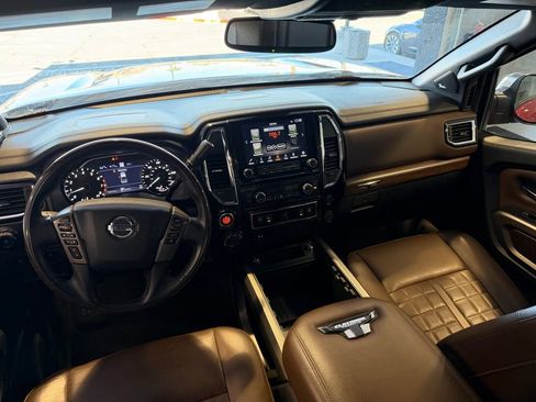 Used 2021 Nissan Titan Platinum Reserve w/ Moonroof Package image 11