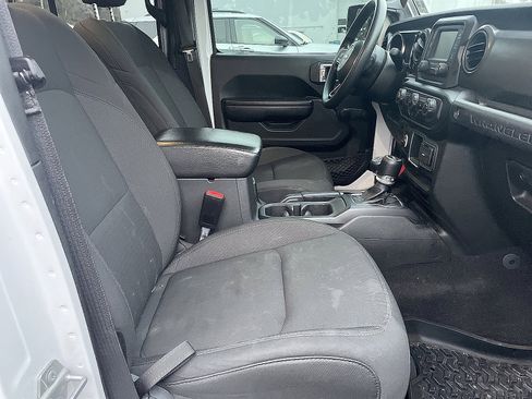 Used 2021 Jeep Wrangler Unlimited Sport image 14