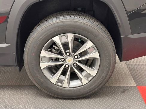 New 2026 Chevrolet Equinox LT w/ Convenience Package II FWD image 22