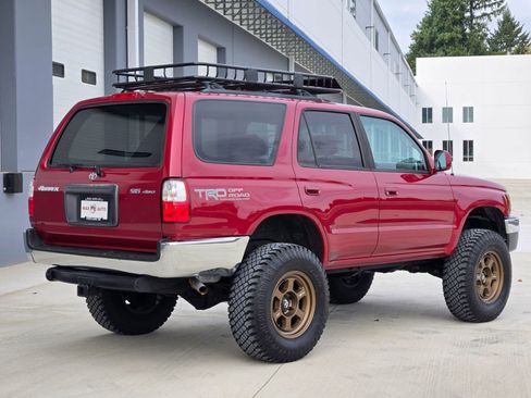 Used 2000 Toyota 4Runner SR5 image 8