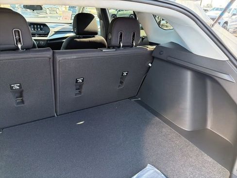 New 2026 Chevrolet Trax LS w/ LS Convenience Package image 19
