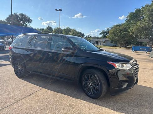 Used 2021 Chevrolet Traverse RS FWD image 3