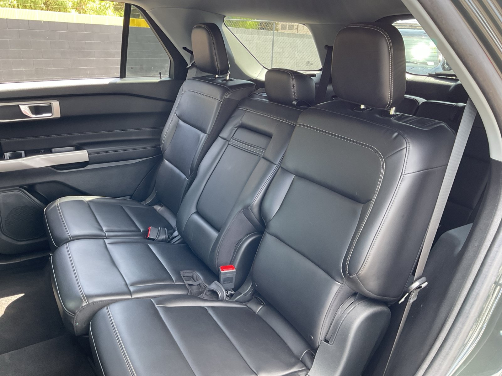 Used 2023 Ford Explorer XLT w/ Equipment Group 202A RWD image 19