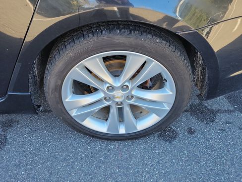 Used 2014 Chevrolet Cruze LTZ w/ RS Package image 38