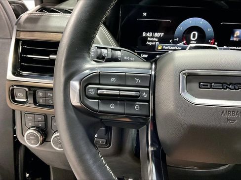 Used 2025 GMC Yukon Denali Ultimate AWD/4WD image 25