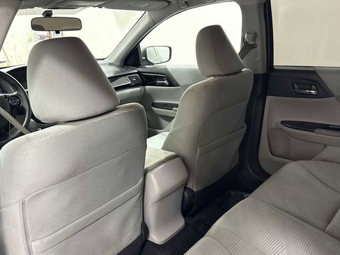 Used 2017 Honda Accord LX image 25