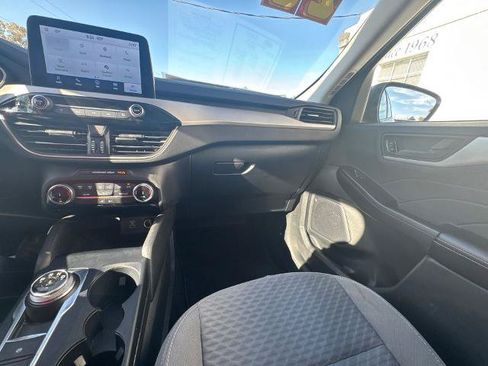 Certified 2022 Ford Escape SE w/ Convenience Package FWD image 24