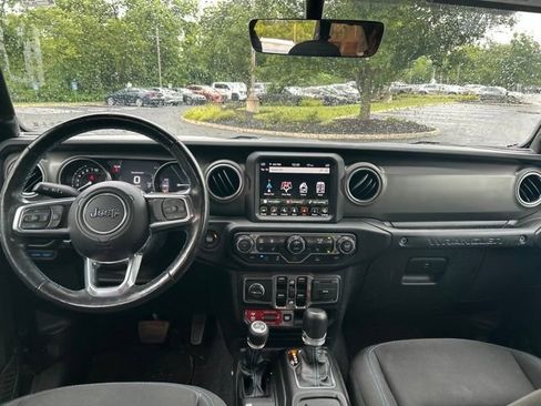 Used 2023 Jeep Wrangler Unlimited Rubicon 4xe w/ Cold Weather Group AWD/4WD image 13