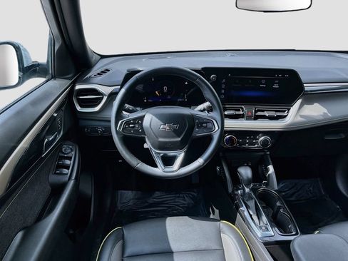 Used 2025 Chevrolet TrailBlazer ACTIV w/ Driver Confidence Package FWD image 21