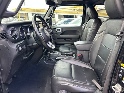 Used 2021 Jeep Gladiator Overland w/ Popular Equipment Package AWD/4WD image 13