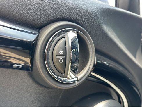 Used 2021 MINI Cooper S w/ 6.5" Touchscreen Package image 34