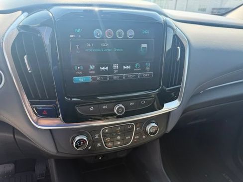 Used 2019 Chevrolet Traverse LT AWD/4WD image 17