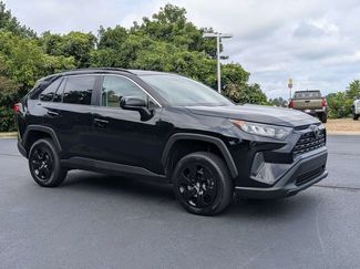 Used 2021 Toyota RAV4 LE FWD video 2