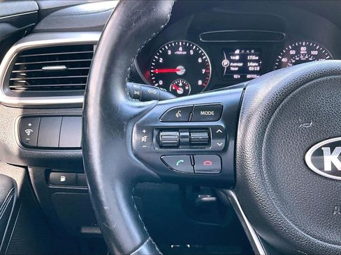 Used 2018 Kia Sorento FWD image 18