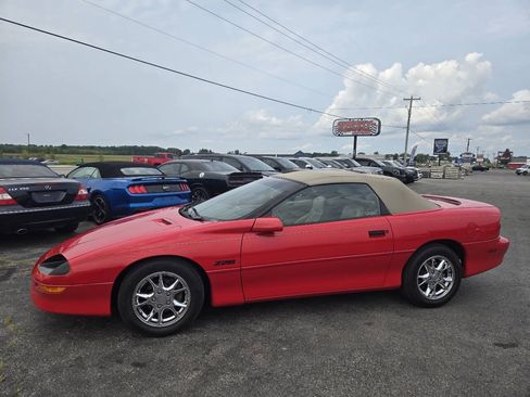 Used 1996 Chevrolet Camaro Z28 RWD image 10