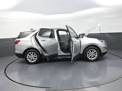 Used 2021 Chevrolet Equinox LT image 25