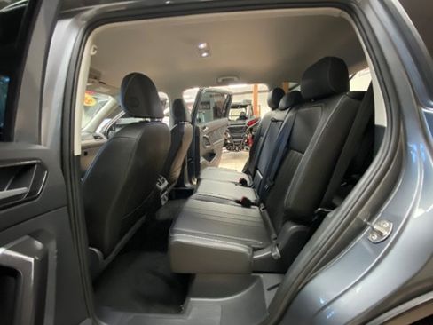 Used 2023 Volkswagen Tiguan SE FWD image 15