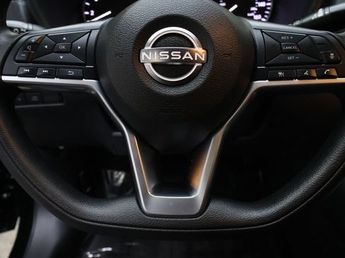 Used 2025 Nissan Sentra SV FWD image 19