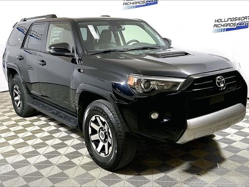 Used 2024 Toyota 4Runner TRD Off-Road Premium image 3