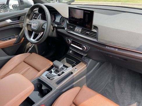 Used 2023 Audi Q5 2.0T Premium w/ Convenience Package AWD/4WD image 26