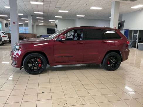 Used 2018 Jeep Grand Cherokee SRT AWD/4WD image 4