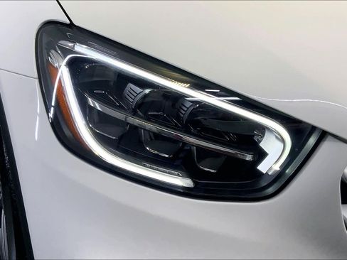 Used 2020 Mercedes-Benz GLC 300 4MATIC image 12