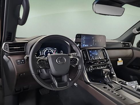 New 2024 Lexus LX 600 4WD w/ Luxury Package image 13