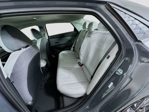 New 2026 Hyundai Elantra Limited image 17