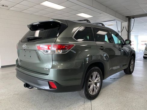 Used 2014 Toyota Highlander XLE FWD image 7