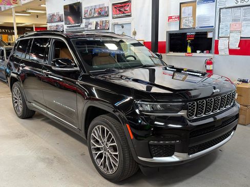 Used 2024 Jeep Grand Cherokee L Summit image 3