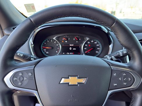 Used 2023 Chevrolet Traverse LT image 21