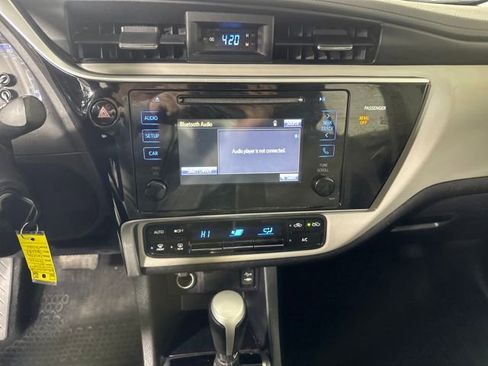 Used 2017 Toyota Corolla LE image 21