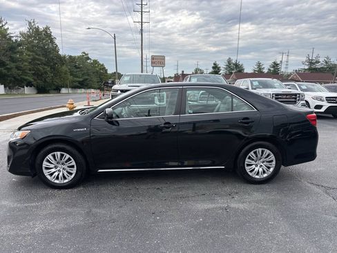Used 2014 Toyota Camry LE FWD image 4