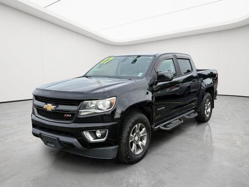 Used 2017 Chevrolet Colorado Z71 AWD/4WD image 3