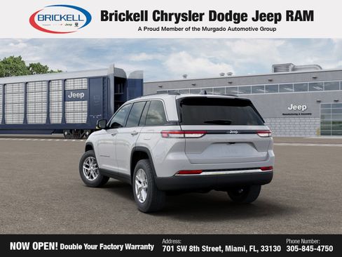 New 2025 Jeep Grand Cherokee Laredo X image 3