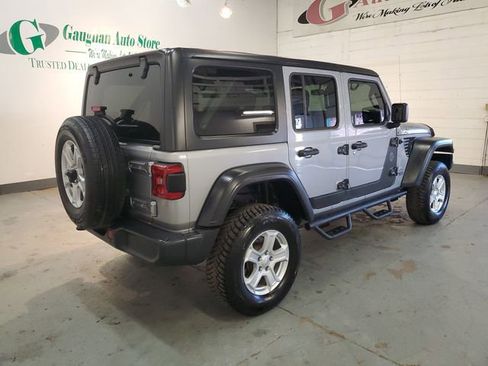 Used 2019 Jeep Wrangler Unlimited Sport S image 5