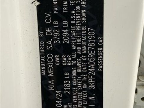 Used 2024 Kia Forte LXS image 11