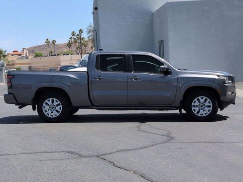 Used 2024 Nissan Frontier SV RWD image 5