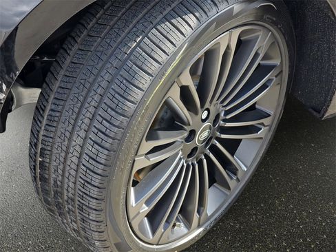 New 2026 Land Rover Range Rover Velar Dynamic SE image 33