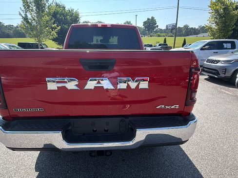 Used 2026 RAM 2500 Big Horn AWD/4WD image 9