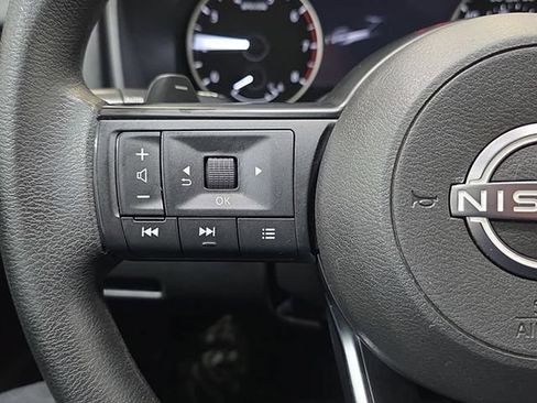 Used 2022 Nissan Rogue S AWD/4WD image 16