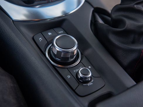 Used 2018 MAZDA MX-5 Miata RF Grand Touring image 51