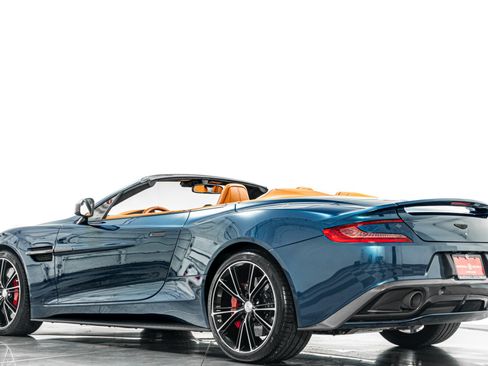 Used 2016 Aston Martin Vanquish Volante RWD image 33