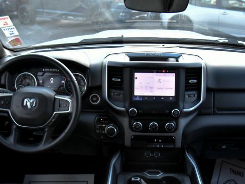 Used 2022 RAM 1500 Big Horn AWD/4WD image 42
