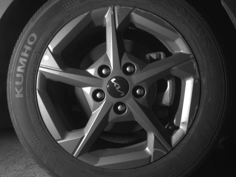 Used 2025 Kia K4 LXS image 13