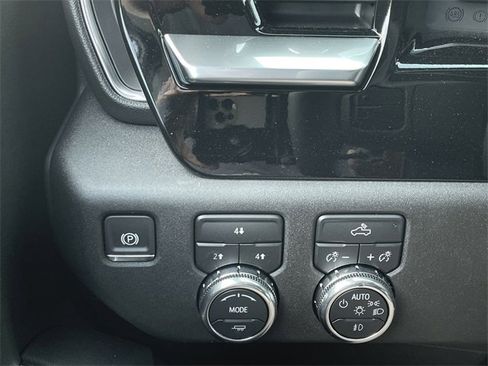 New 2025 GMC Sierra 3500 SLE w/ SLE Value Package image 18