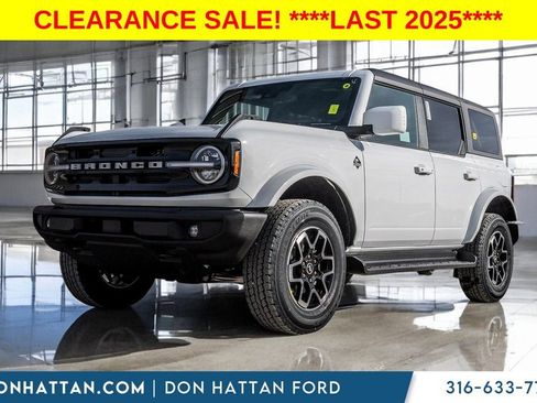 New 2025 Ford Bronco Outer Banks AWD/4WD image 1
