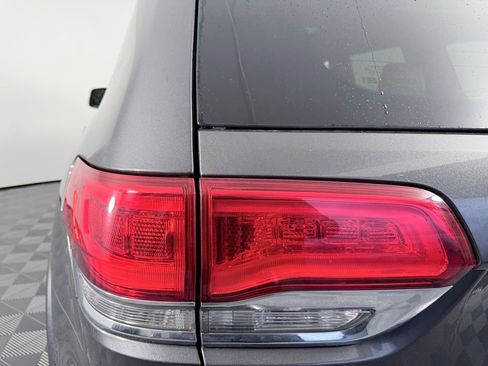 Used 2019 Jeep Grand Cherokee Limited w/ Luxury Group II image 27