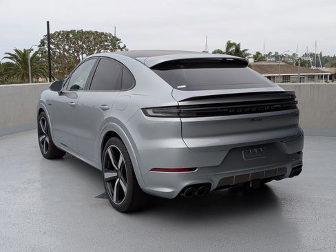 New 2025 Porsche Cayenne Turbo image 3