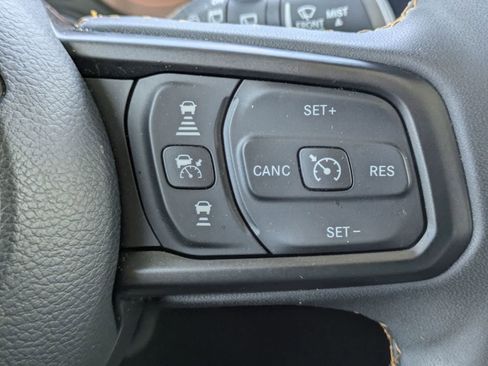 Used 2024 Jeep Wrangler Unlimited Sport AWD/4WD image 9